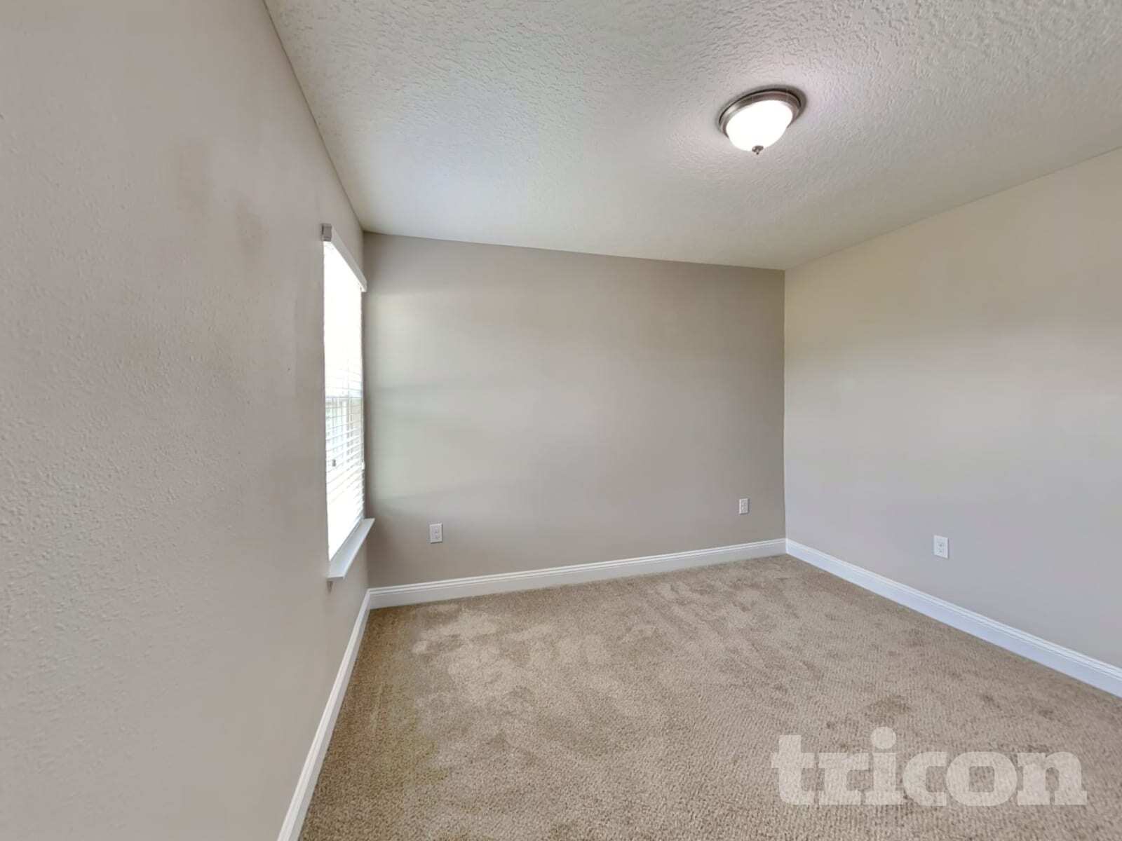 Building Photo - 195 Silver Creek Pl