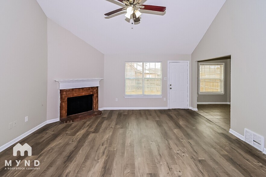 Building Photo - 7792 Lowrance Rd