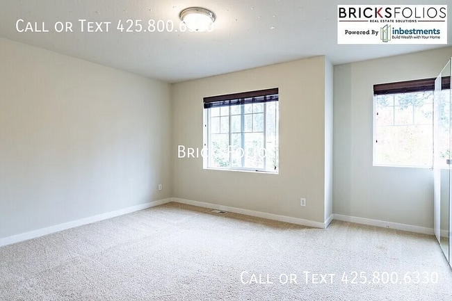 Building Photo - 10251 Eastridge Dr NE