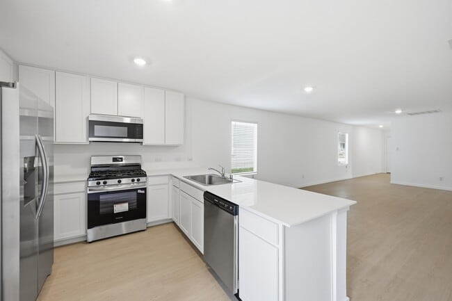 Building Photo - 3928 Pontchartrain Pkwy