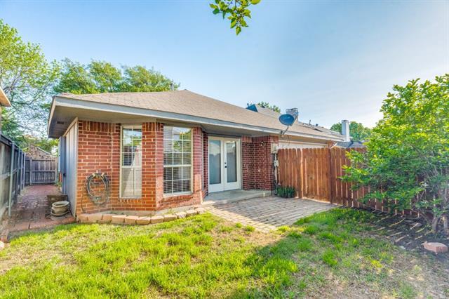 Building Photo - 620 Willow Oak Dr