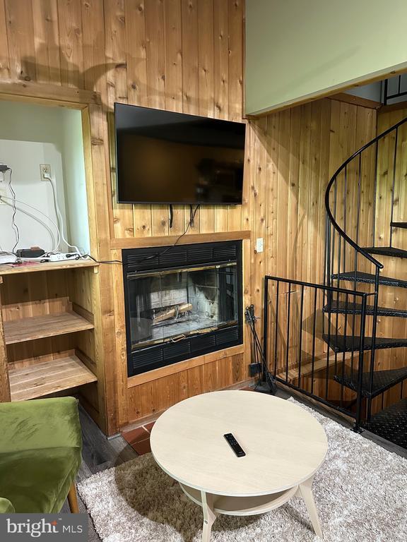 Building Photo - 346 Spitz Ln
