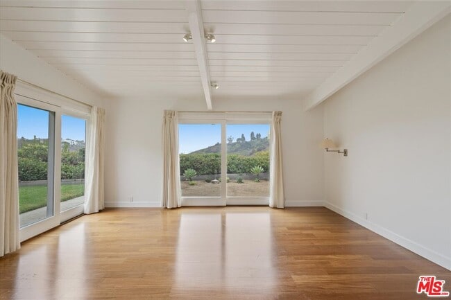 Building Photo - 1324 El Hito Cir