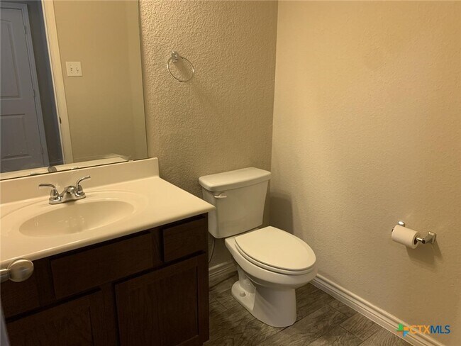 Building Photo - 5428 Stonehaven Dr