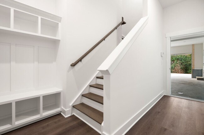 Building Photo - Gorgeous 4-bedroom, 4-bathroom Modern Home Durham, NC