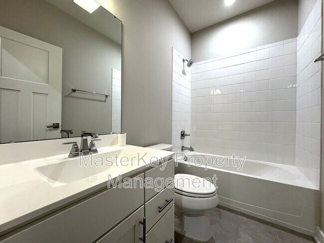 Building Photo - 1105 Tender Dr