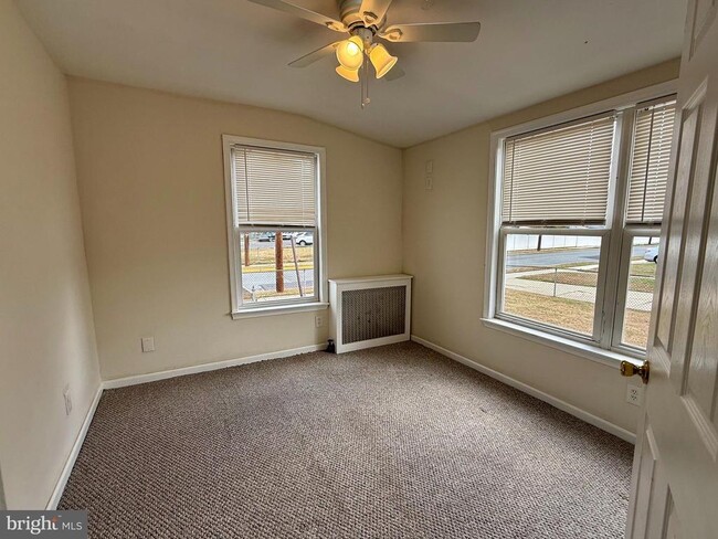 Building Photo - 1132 Howard Ave