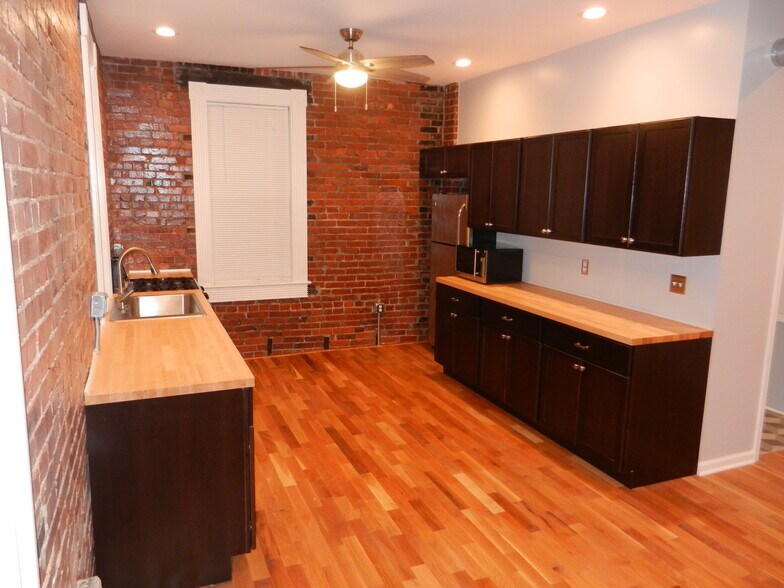 Awesome kitchen - 657 Evergreen Rd