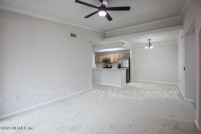 Building Photo - 10075 Gate Pkwy