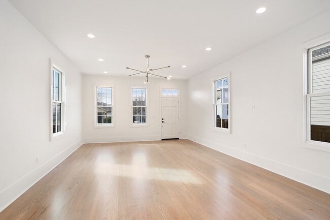Building Photo - 1227 Feliciana St