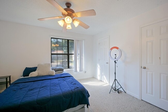 Building Photo - 2507 Hidden Cove Ct