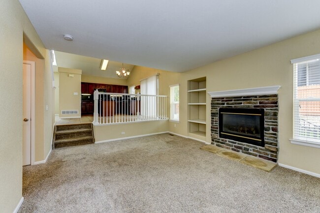 Building Photo - Beautifully Updated 3-Bed Home in Arapahoe...