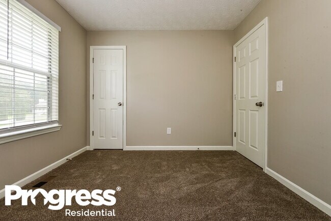 Building Photo - 3077 Botany Dr