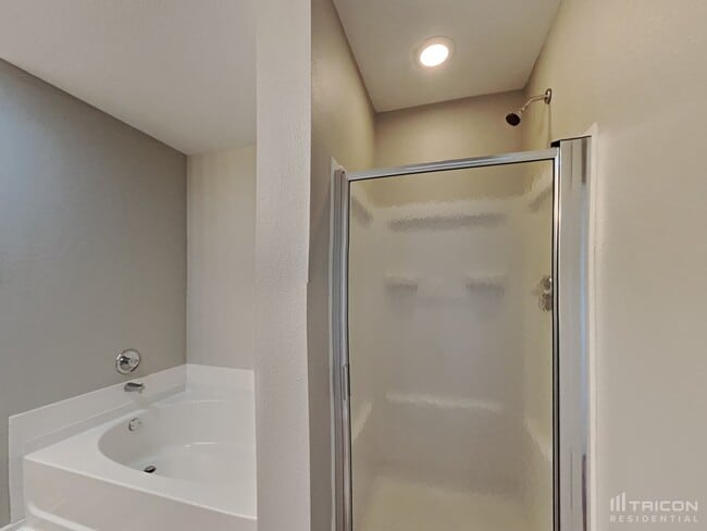 Building Photo - 3007 W Longbranch Dr