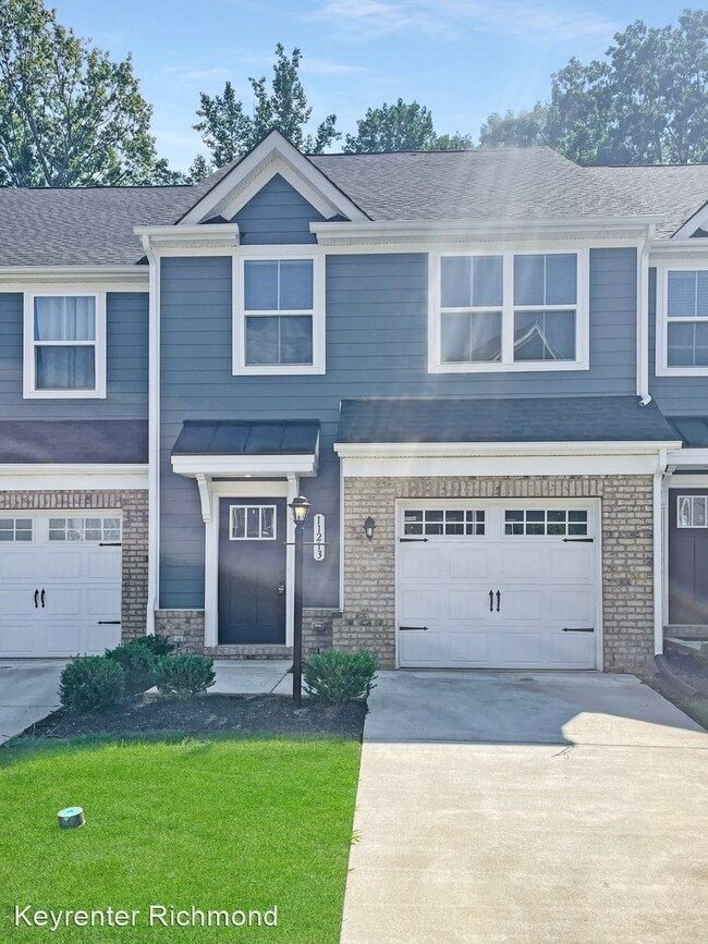 3 br, 2.5 bath House 11213 Winding Brook... 11213 Winding Brook