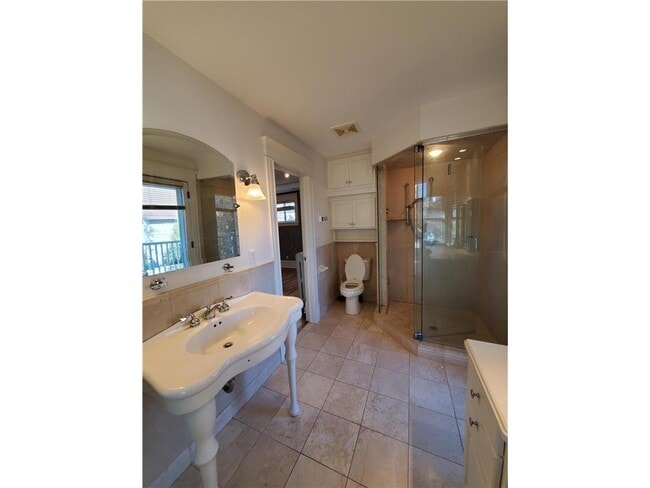 Building Photo - 1712 W 31st St