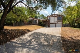 Building Photo - 632 Manning Dr