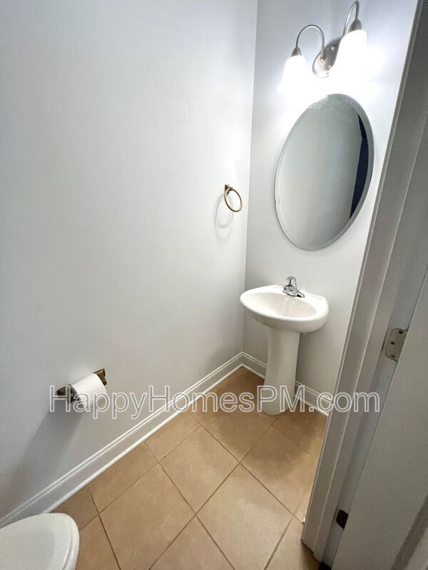 Building Photo - 1708 Restoration Ct