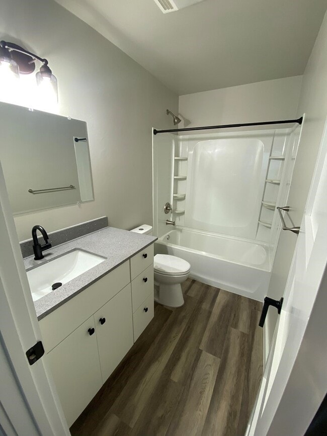 Building Photo - 518 Wigwam Ln