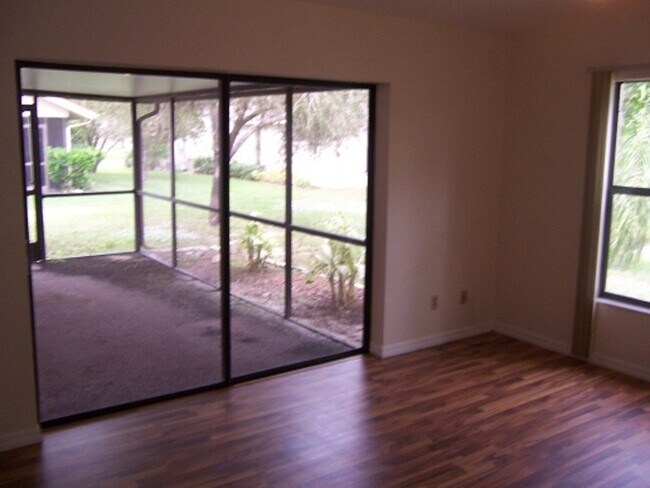 Building Photo - 13100 Brookshire Lake Blvd