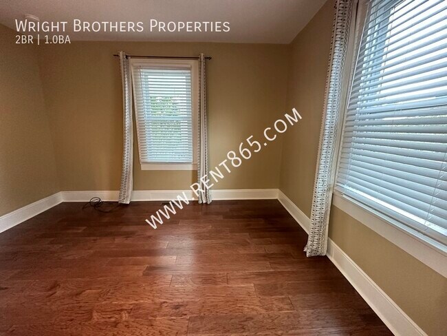 Building Photo - 2525 Bernhurst Dr