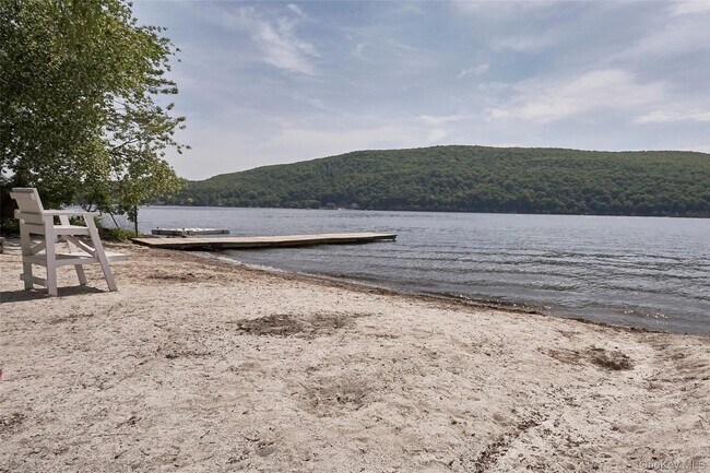 Building Photo - 59 Deer Trail S