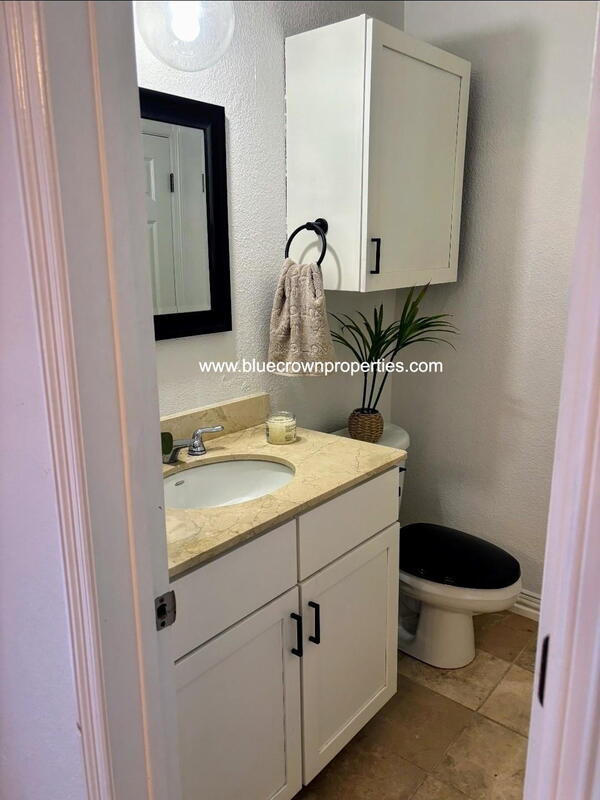 Building Photo - 2722 Knight St