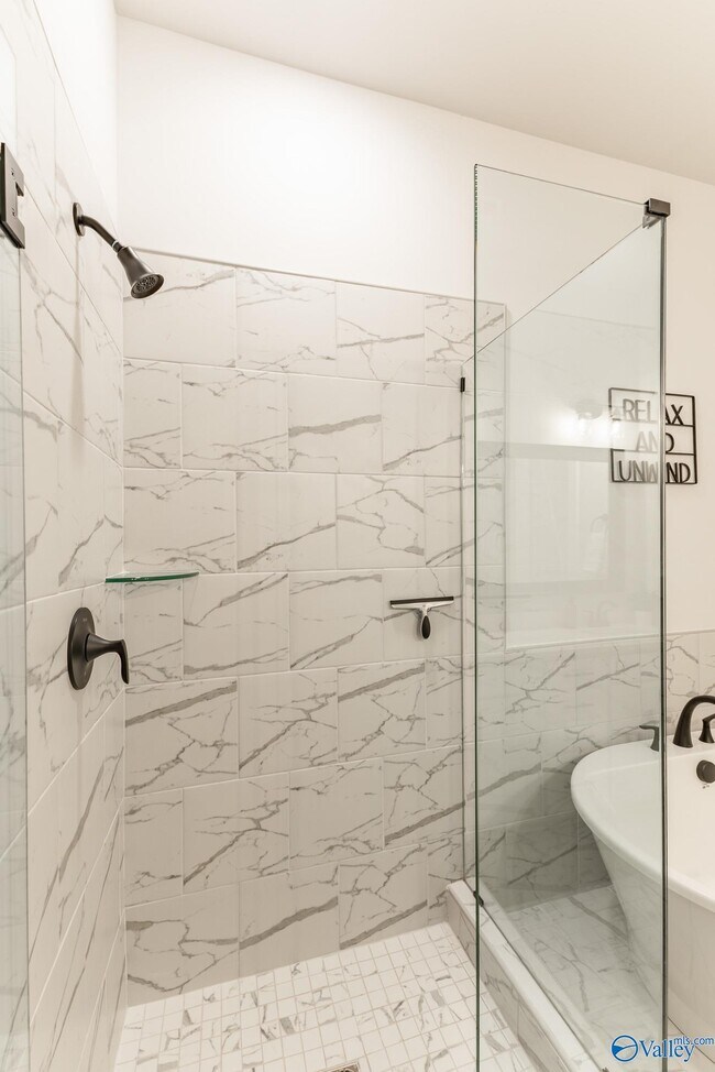 Building Photo - 324 Hay Rake Dr