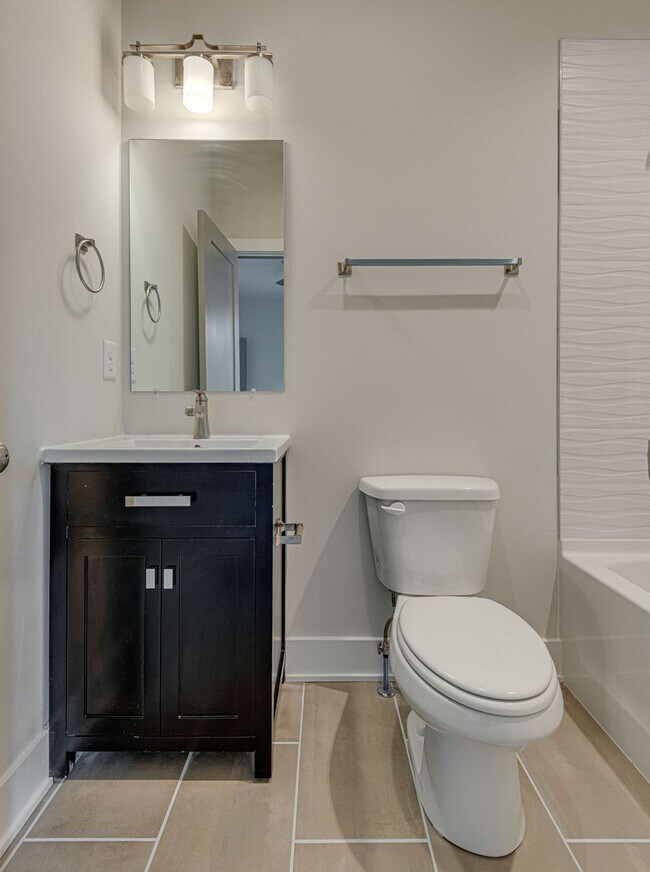 Building Photo - West Nashville Townhome