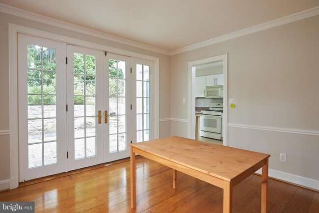 Building Photo - 5306 Albemarle St