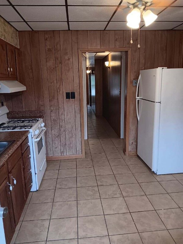 Building Photo - 529 Warwood Ave