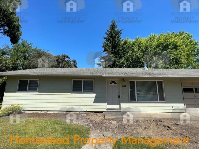 Building Photo - Hard to find 3 bedroom 2, bathroom.