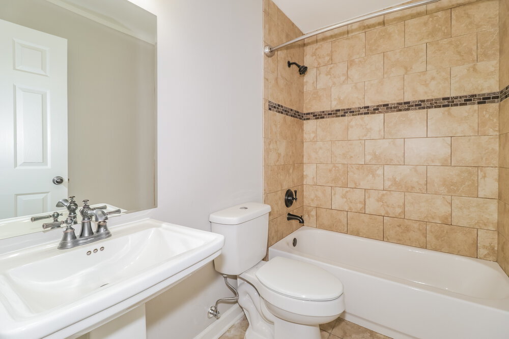Building Photo - 7427 Fox Creek Dr