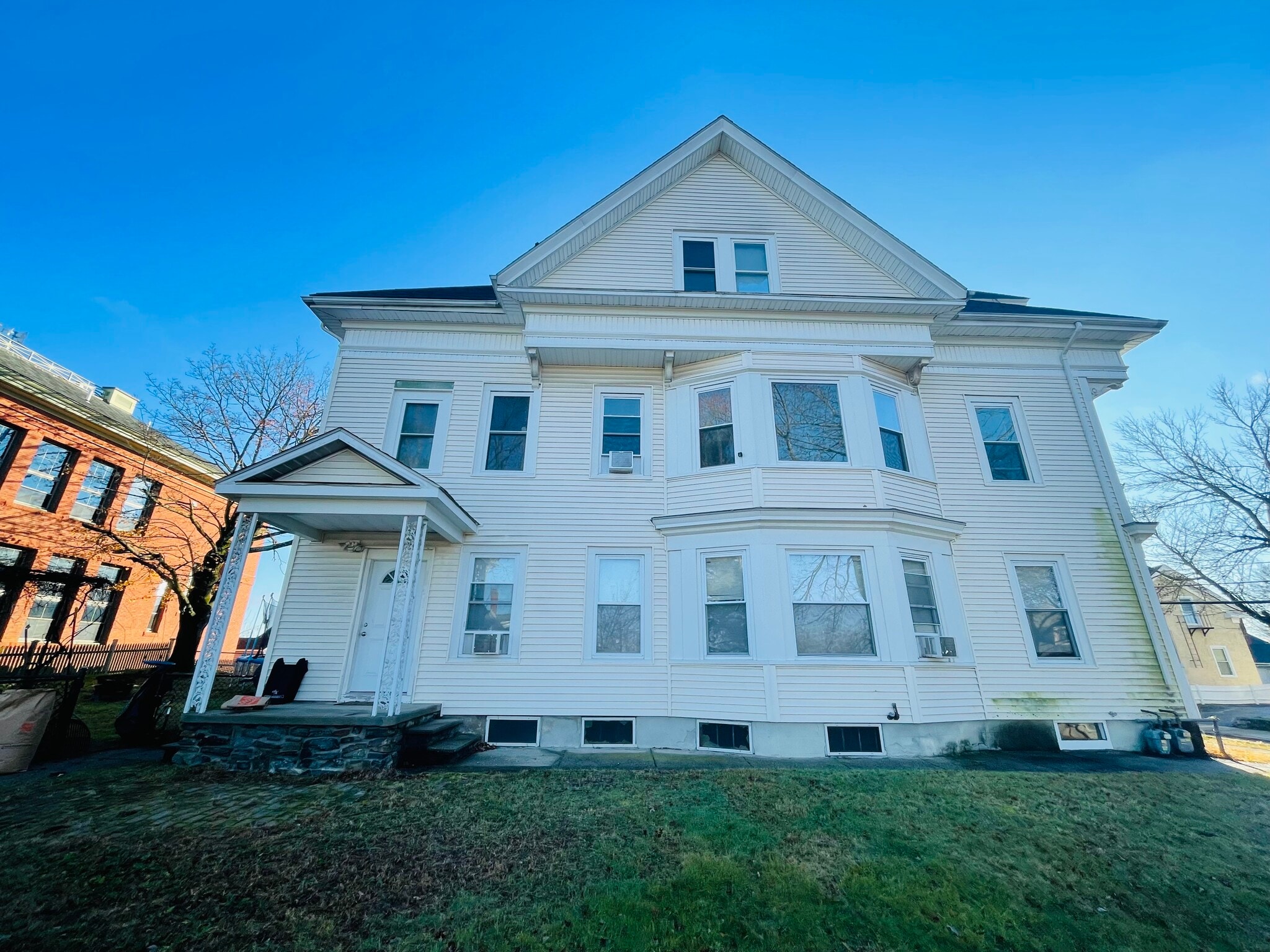 Building Photo - 43 Olo St