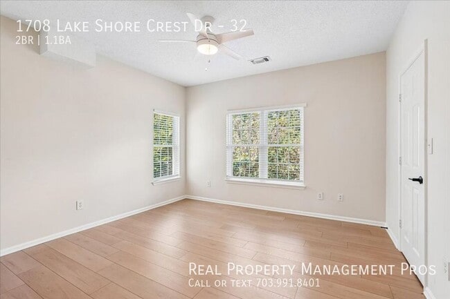 Building Photo - 1708 Lake Shore Crest Dr
