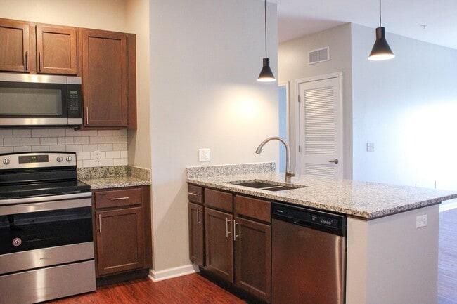 Building Photo - 3201 Redhawk St