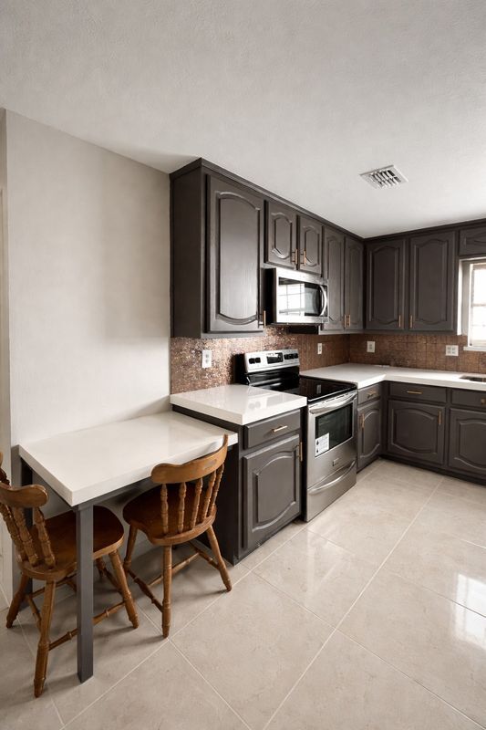 Building Photo - 2401 S Jackson Rd