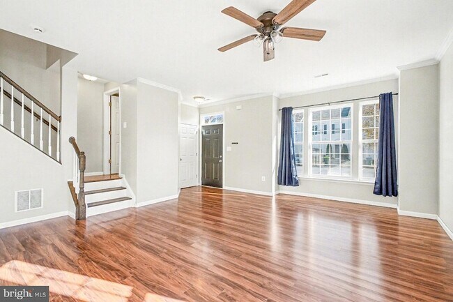 Building Photo - 5218 Drakes Ct