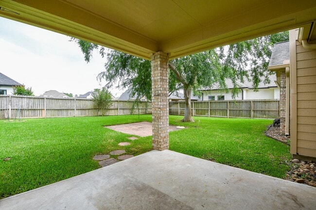 Building Photo - 241 Blue Hill Dr