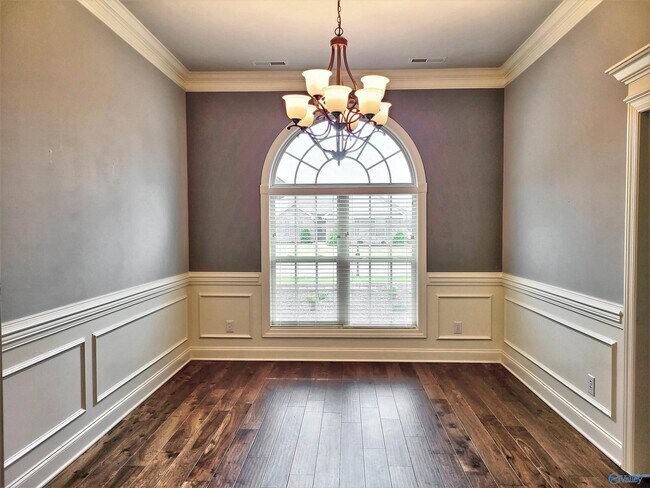 Building Photo - 13735 Callaway Dr