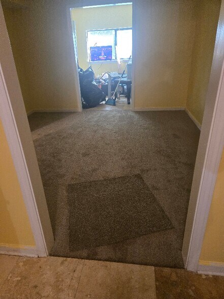 Building Photo - 80 Place Fontaine