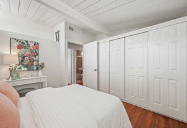 Building Photo - 28 Santa Monica Dr