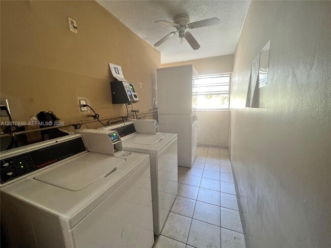 Building Photo - 4301 NW S Tamiami Canal Dr