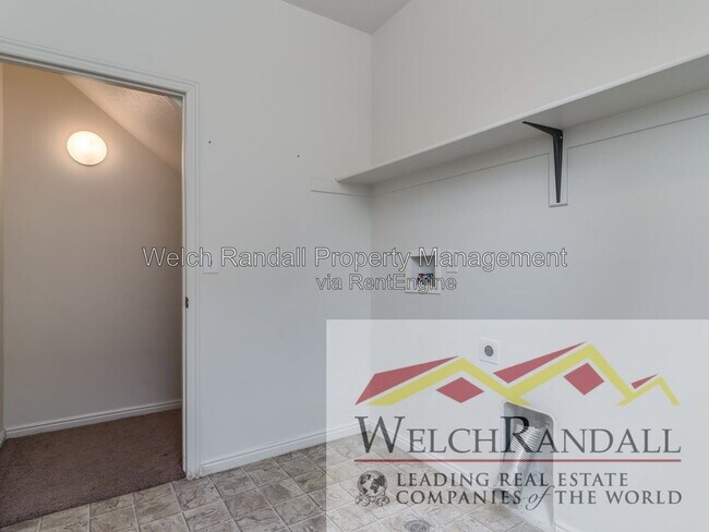 Building Photo - 897 Oxford Dr