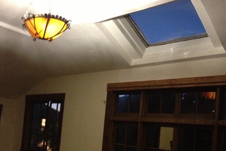 Ceiling of back livingroom - 2615 Parker St