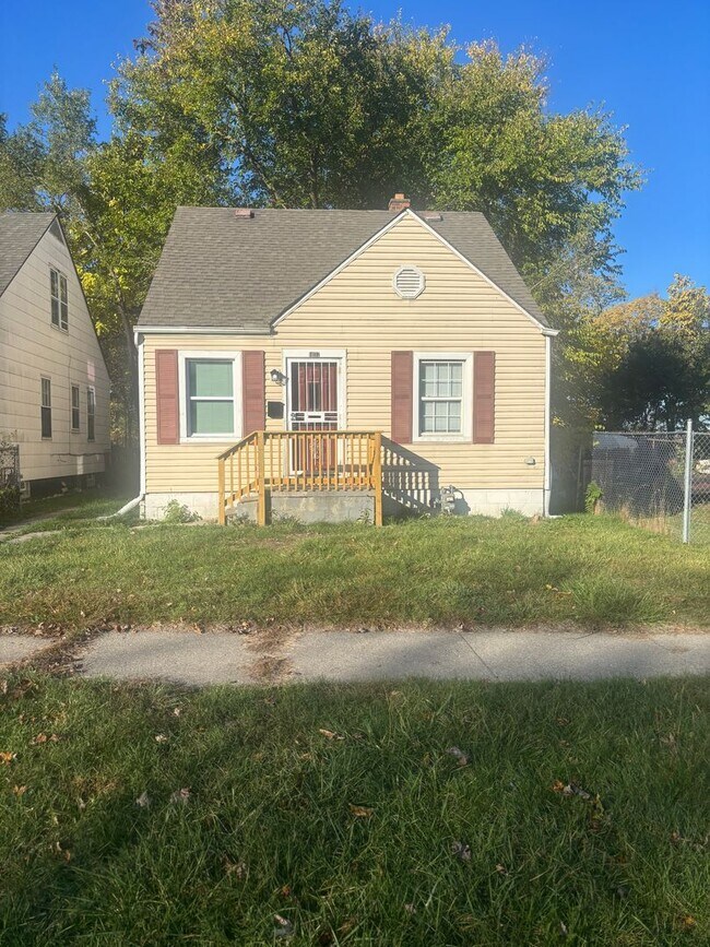 Building Photo - Updated Home In Detroit