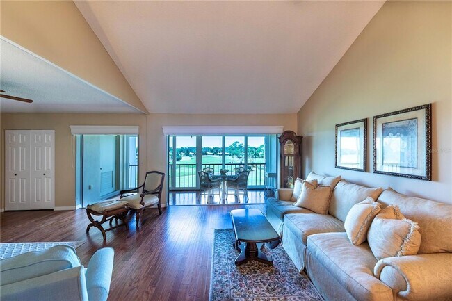 Building Photo - 437 Cerromar Ln