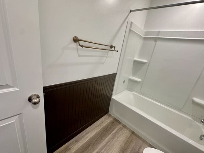 Building Photo - Adorable Long Valley Townhome!