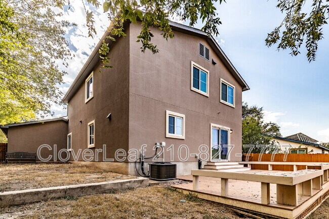 Building Photo - 10414 Legacy Hl