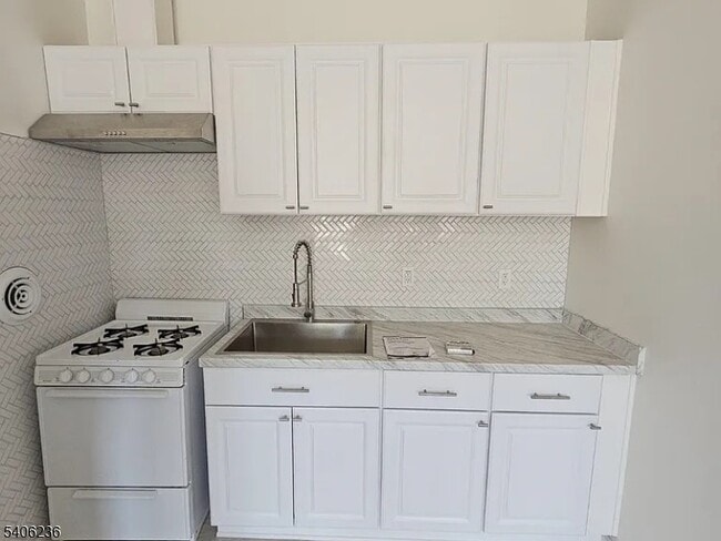 Building Photo - 502 Washington Ave